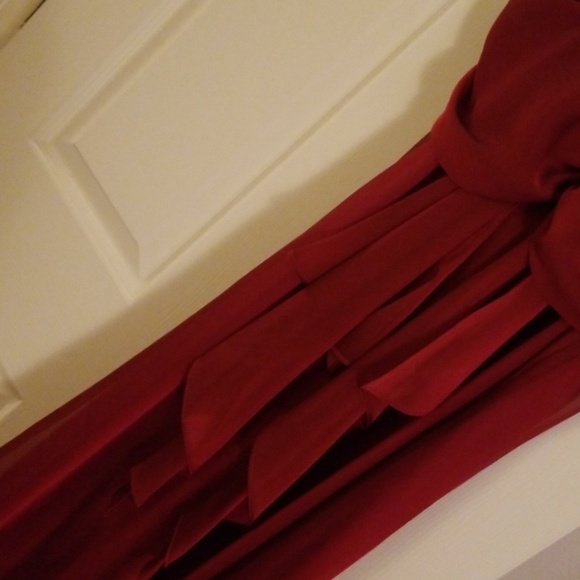 Dress - Picture 4 of 8